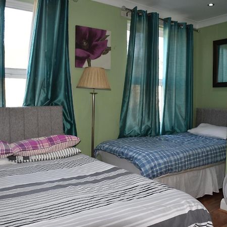 Three Bedroom House Lancaster Road Londres Exterior foto