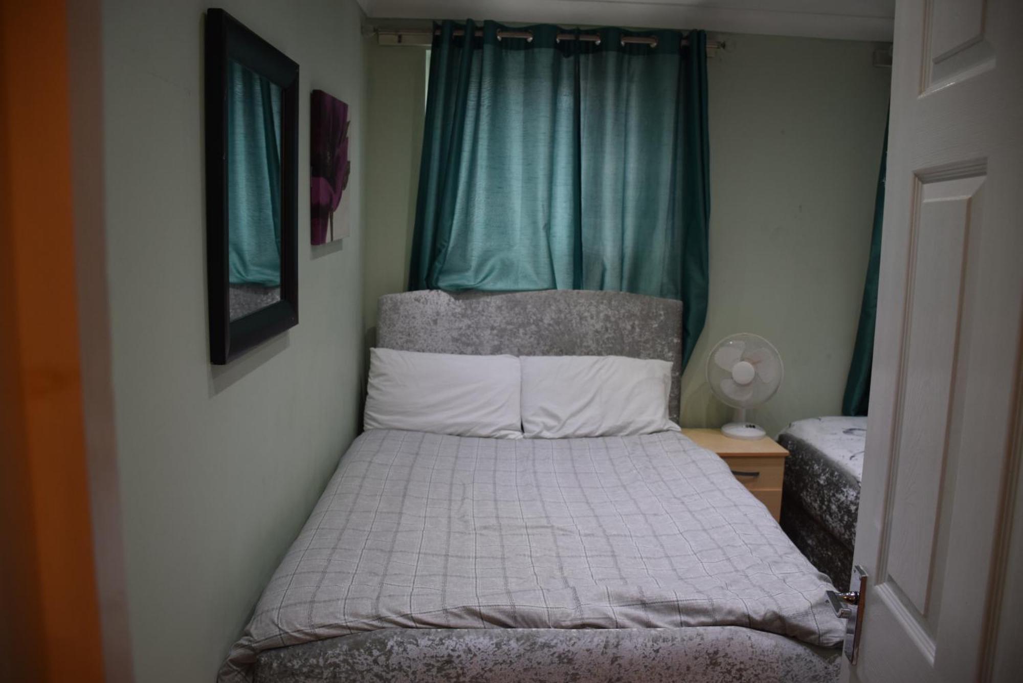 Three Bedroom House Lancaster Road Londres Exterior foto